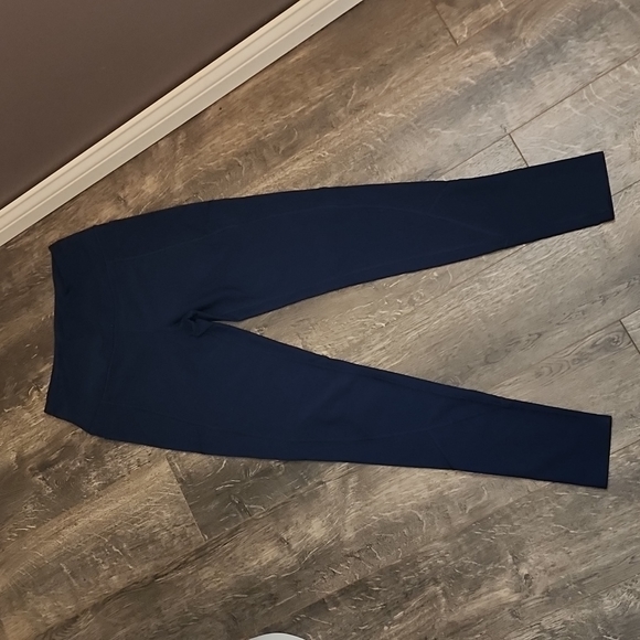 Victoria's Secret Total Knockout leggings - Picture 2 of 7